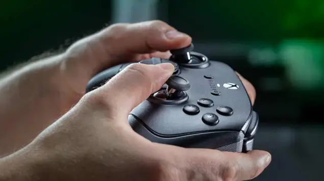 Игровой контроллер Razer Wolverine V4 — избыточное решение для большинства геймеров, но именно в этом его суть