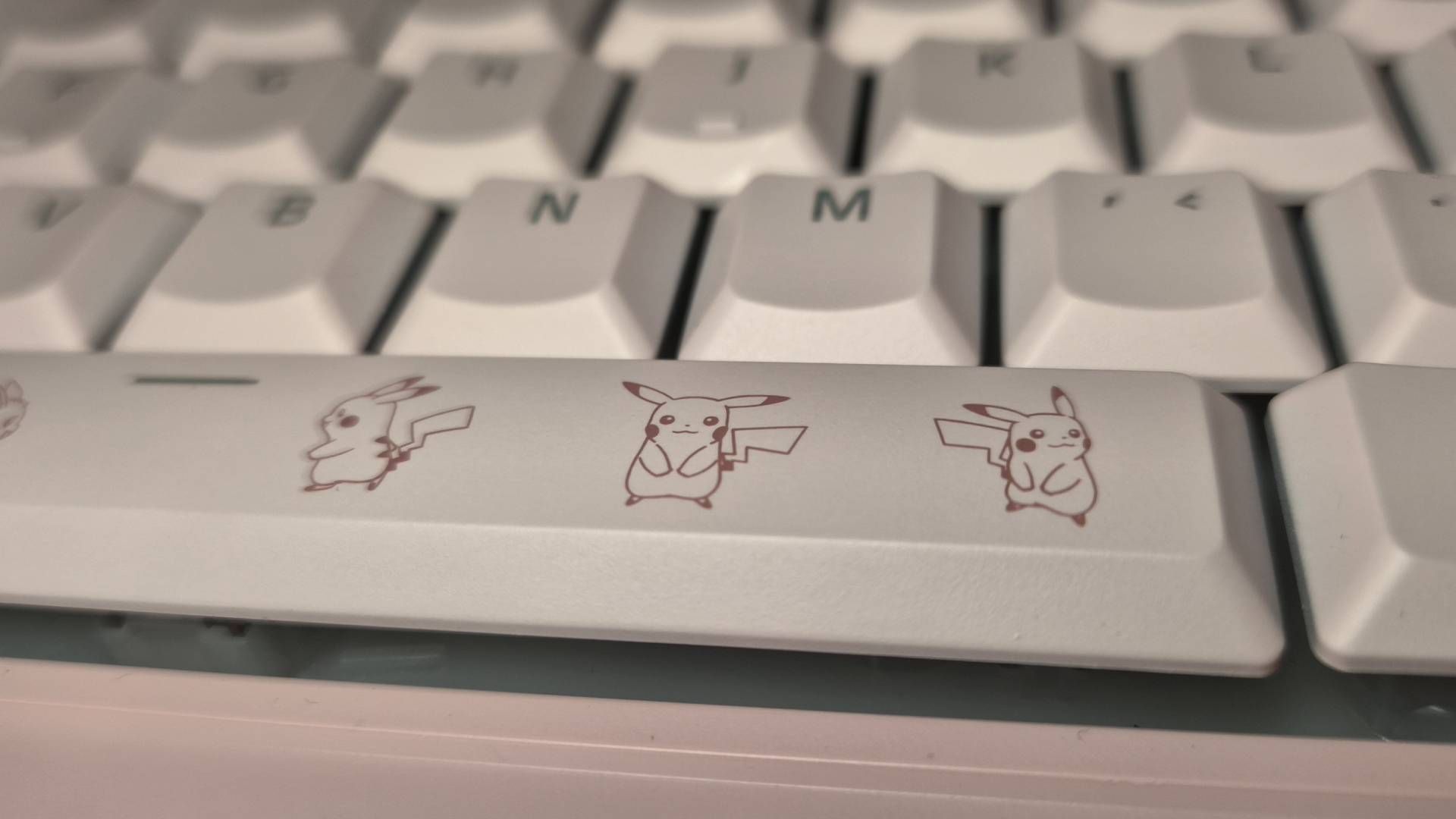 Коллекция Razer с Пикачу и Эви — такая же милая, как я и ожидал, но завышенная цена портит впечатление